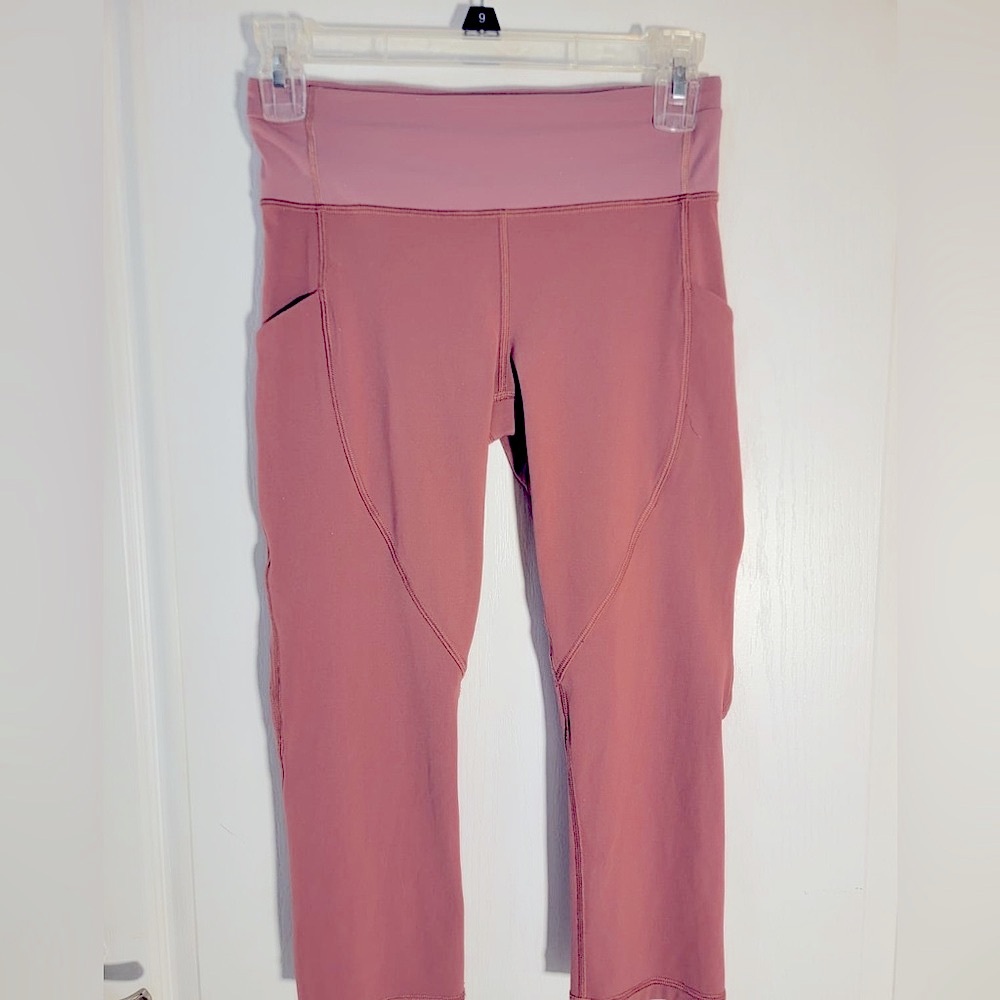 Lululemon Quick Feet Crop 19"•Color Block Pink Mesh•Auburn / Quicksand•EUC•sz 4 - Picture 5 of 14